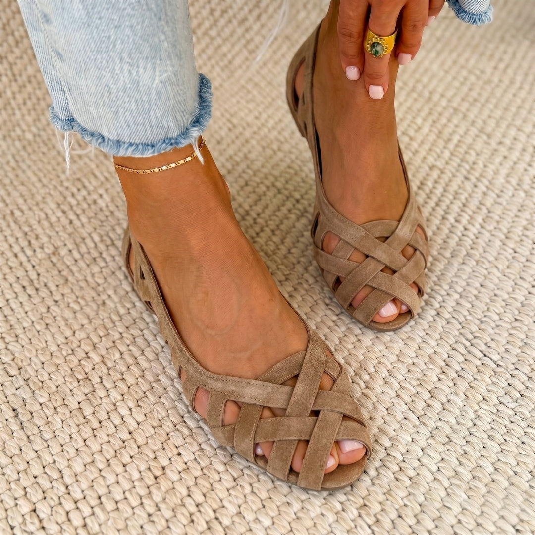 Jenefer™ Lightweight Comfort Sandals